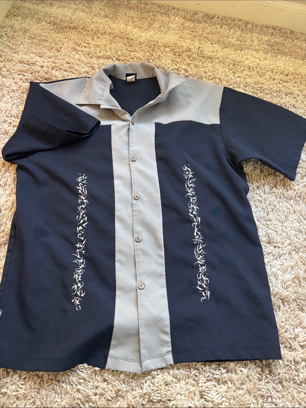 Men's Two-Tone Navy and Light Gray Short-Sleeve Button Shirt